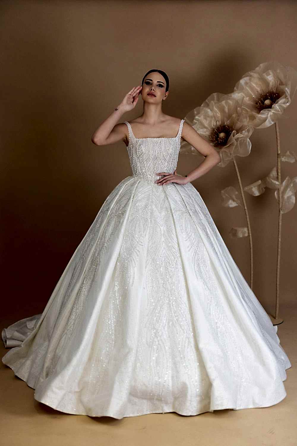 Kare Yaka Askılı İnci Taş İşlemeli Prenses Model